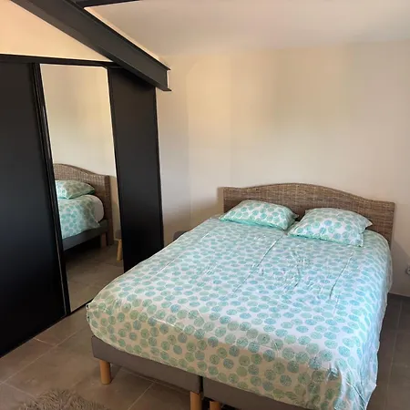 Prázdninový dům Le Du Hameau Malataverne