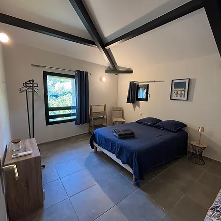 Le Du Hameau