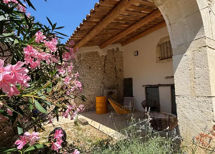 Le Du Hameau * Malataverne