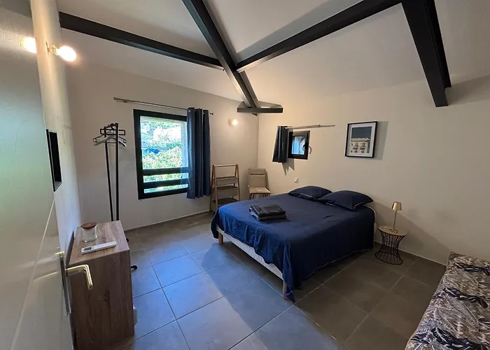 Le Du Hameau
